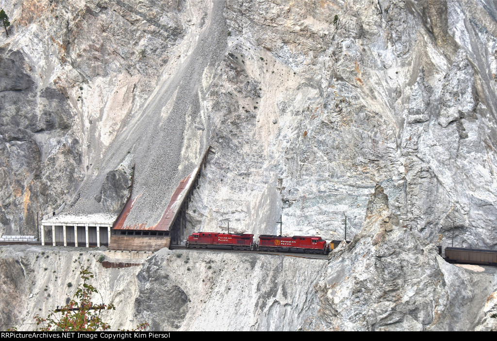 CP 8869 8715 Coal Loads